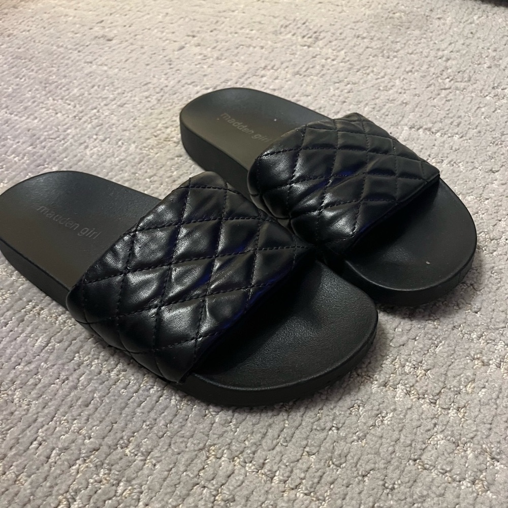 madden girl black slides